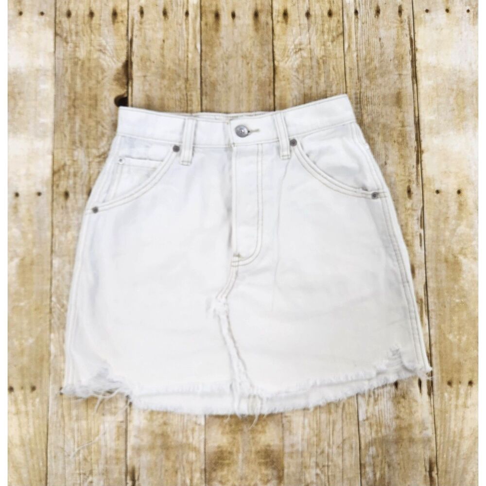 We The Free White Denim Mini Skirt Button Fly Distressed XS/24 Raw Hem Festival